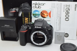 良品★Nikon ニコン D5600 ボディ★元箱付