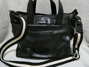 BALLY　大きめ2WAYショルダーバッグ　黒　高級感のある上質レザー　35x28x15ｃｍ　きれいな保存袋あり　美品を格安開始！