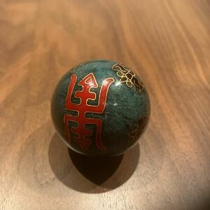 中国美術　金属音が出る球　骨董　置物　インテリア　雑貨　4.2センチ　緑色　東洋美術　