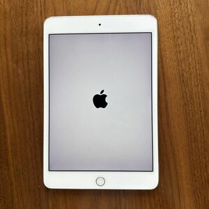 Apple iPad mini4（Wifi＋Cellular 16GB）シルバー　au