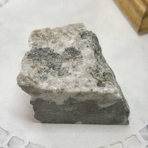 【NE8298】山口県 喜和田鉱山 灰重石 シーライト 日本産 国産 邦産 鉱物 天然石 原石