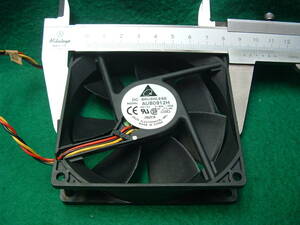 FAN９２ｍｍ12V0.3A中古AUB0912H送料普通郵便２５０円