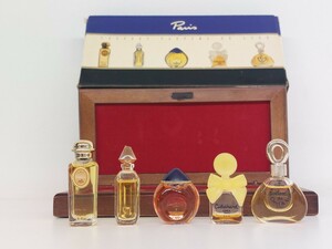 13753　Paris COFFRET PARFUMS DE LUXE エルメス ジバンシイ ブシュロン グレなど ミニ香水 3.2〜7.5ml 5本セット 木箱入 USED品