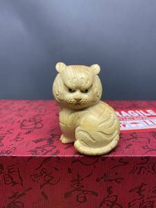 緑起物 猫の木彫り 彫刻工芸品 精密細工 飾り置物 開運 可愛い猫