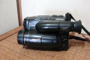 ソニー Hi8ビデオカメラ CCD-TR705 8mm Video8 ハンディカム　現状品