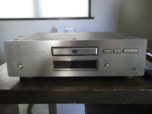 Denon CD/SACDプレーヤー 　ゴールド DCD-SA100　(中古品) ♪送料無料