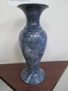花瓶　龍　高さ４６センチ　グレー