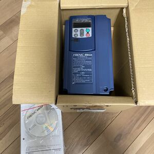 富士電機 インバータ　FRN2.2G1S-2J 中古美品