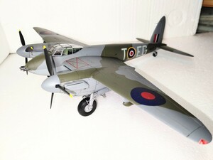 タミヤ1/48イギリス空軍デ・ハビランド・モスキートFB MkVI/NF MkII塗装済完成品