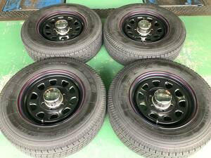 【中古】デイトナ ブラック レッド / ブルー ライン 15x6.5J 6H 139.7 4本 1台分 195/80R15 107/105 LT 200系 ハイエース 雪 スタッドレス