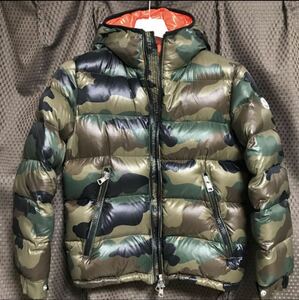 希少正規品 17/18AW MONCLER BLIER サイズ0 迷彩 ハンガー