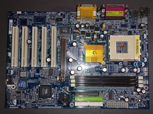 GIGABYTE socketA用マザーボード GA-7VTXE+ VIA KT266A/8233A ATX 中古動作品