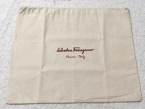 サルヴァトーレ・フェラガモ「Salvatore Ferragamo」バッグ保存袋 (3770) 正規品 付属品 内袋 布袋 巾着袋 37×31cm 布製 ベージュ