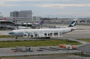 D【航空機写真】Ｌ版４枚　キャセイ・パシフィック航空　A330-300　関西空港