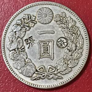 銀貨 一圓 新一円銀貨 明治18年　刻印あり 大日本 硬貨 古銭 貿易銀 コイン 竜 
