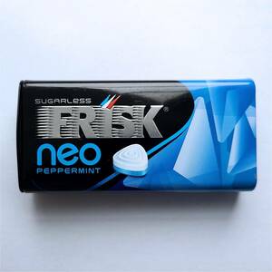 FRISK neo フリスク ネオ ペパーミント 空ケース■小さい コンパクト 空き缶 容器 小物入れ 入れ物 水色 サプリメントケース アクセサリー