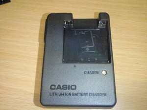C002-01-15 CASIO製純正充電器 BC-60L