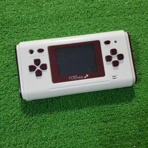 FC-Portable FCP-54 本体 ゲーム機器 ファミコン互換機 ポータブル機器 携帯型