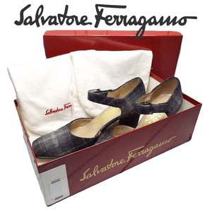 【淑女の装い】Salvatore Ferragamo フェラガモ チェック柄フエルト スクエアトゥヒール（パンプス）サイズ：5 1/2 22.5cm前後 レディース