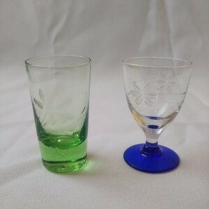 昭和レトロ ショットグラス 色ガラス 酒器 高さ6.2㎝ 冷酒グラス アンティーク