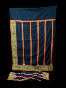 インドネシア・アチェの伝統刺繍サルン＆スレンダン（黒・C）