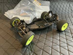 【中古】ヨコモ　YOKOMO YZ2-DTM2 新品F2ボディ ステッカー付き