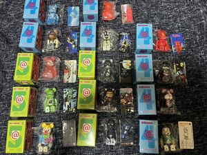 メディコムトイ　ベアブリック　シリーズ4 シリーズ5 フィギュア　大量セット　内袋未開封　カード、箱付き