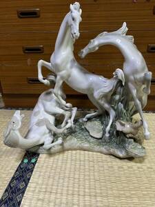 LLADRO リヤドロ　 陶器の置物　3頭の馬　三頭の馬　　現状渡し　アンティーク 