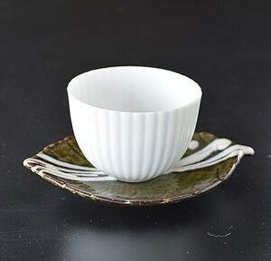 茶托つき湯飲み 白流し茶托 磁器製 上品玉露煎茶 1客