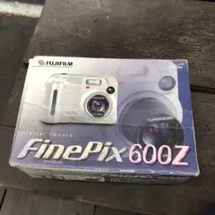 FUJI FILM FinePix FINEPIX600Z、デジカメごく初期型￼