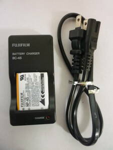 50206-1　FUJIFIM　充電器　BC-45　バッテリーチャージャー　+　NP45　電池パック　フジフィルム
