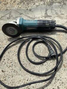 1円スタート♪ 通電OK!! マキタ makita 100mmディスクグラインダ GA4033 100v 7.4A 50-60Hz 別途電気工具出品中!! 売り切り♪ 