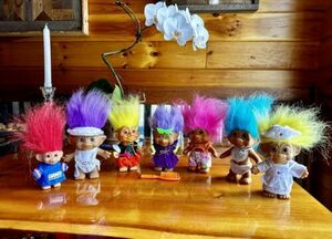 Vintage Troll Dolls Lot (7) Russ, Ace Novelty Toys Wizard Nurse Giants Purple 海外 即決