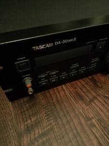 TASCAM DA-30 MKⅡ DATデッキ　通電確認済　ジャンク品