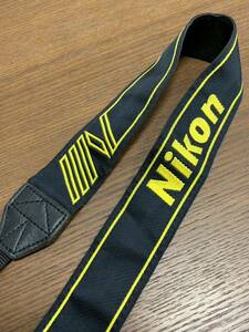 Nikon ニコン ストラップ ブラック イエロー 刺繍 黒 黄色 美品 カメラストラップ
