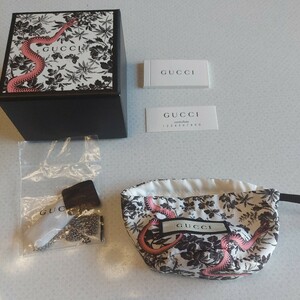 GUCCI　ネックレス　新品未使用品　未使用　箱、保存袋、説明書