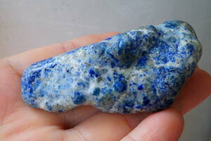 希少!昔の在庫なので上質品!藍色が綺麗な上質アフガニスタン産ラピスラズリ（ラピス）磨き原石/378ct