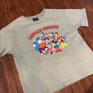【ディズニー　ミッキーフレンズ】カーキ　半袖プリントTシャツ　130