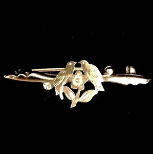 英国アンティーク ツインバード 小鳥 花 R.GOLD イエローゴールド ブローチ 1.3g TSC社製 ロールドゴールド ゴールドアクセサリー
