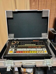 ★希少!! 名器Roland TR-808 ローランド リズムマシン★ハードケース付き★