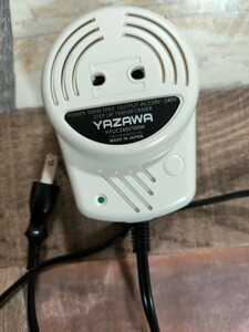 ヤザワ HTUC240V100W 変圧器　入力100V 出力220〜240V 100W以下　YAZAWA 日本製　保管品！