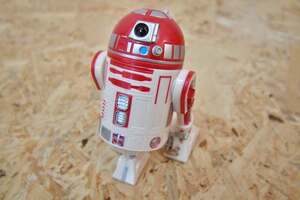 スターウォーズ　STAR WARS　フィギュア　R2・D2 　ドロイド　R2D2　赤　RED　