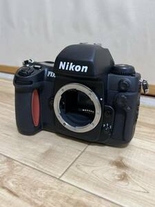 美品 Nikon ニコン フィルムカメラ F100 ボディ 一眼レフカメラ AF
