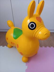 Rody ロディ　イエロー　54cm(35cm)×45cm RODY おもちゃ インテリア 置物 玩具 黄