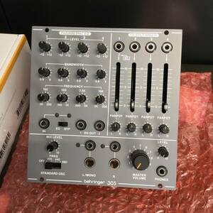 Behringer 305 EQ/MIXER/OUTPUT　System100 モジュラー