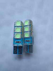 T10 LEDウェッジバルブ　6SMD 5050 アイスブルー2個