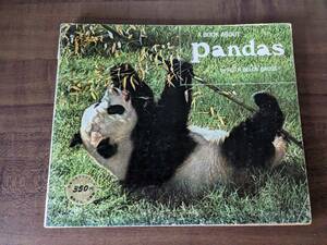値下げ☆A BOOK ABOUT PANDA by RUTH BELOV GROSS 日本スカラスティック　パンダ　ぱんだ　Hsing-Hsing Ling-Ling　シンシン　リンリン
