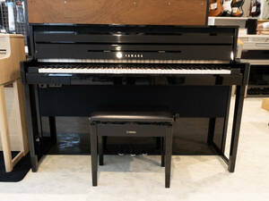 【岡山発】ヤマハ　中古電子ピアノ　ハイブリッドピアノ　NU-1　椅子付属　鏡面ブラック色