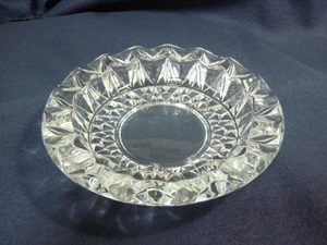 昭和レトロ　ガラス製灰皿　直径21㎝