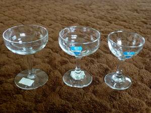 S194 未使用 サンデーグラス ３個セット　シャンパングラス カクテルグラス アイスクリームカップ デザートグラス 